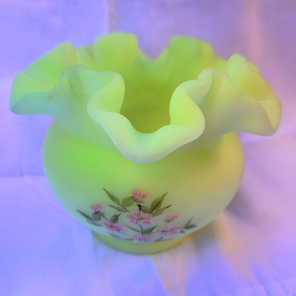 Sold* Fenton Hand Painted Marilyn Wagner Satin Uranium Glass Bowl - Picture 1 of 9